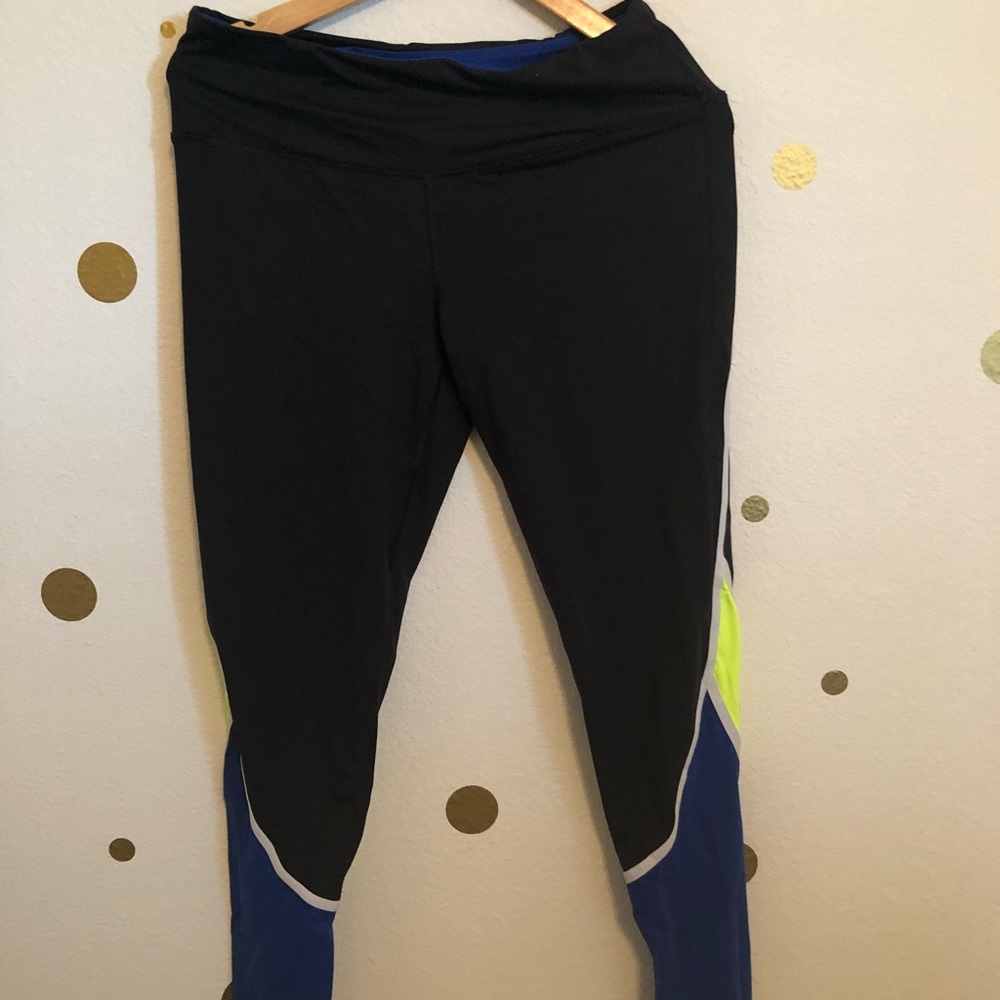 Victoria’s Secret workout leggings